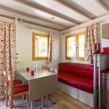 キャンプ場 Accessible Avec Terrasse A - Api-1-52-596