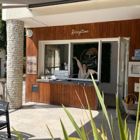 Accessible Avec Terrasse A - Api-1-52-596 Kamp alanı *