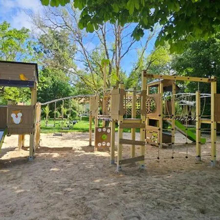 Accessible Avec Terrasse A - Api-1-52-596 キャンプ場 クロン