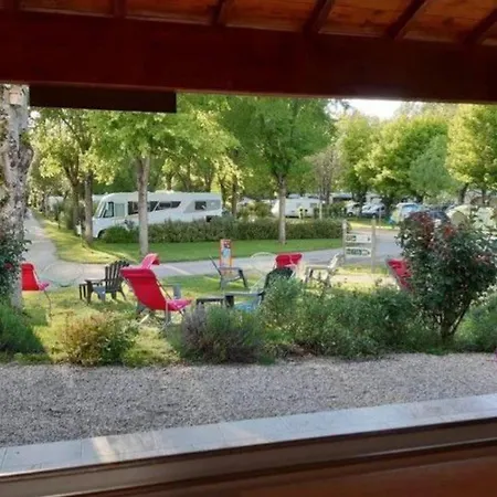 Accessible Avec Terrasse A - Api-1-52-596 Camping Coulon