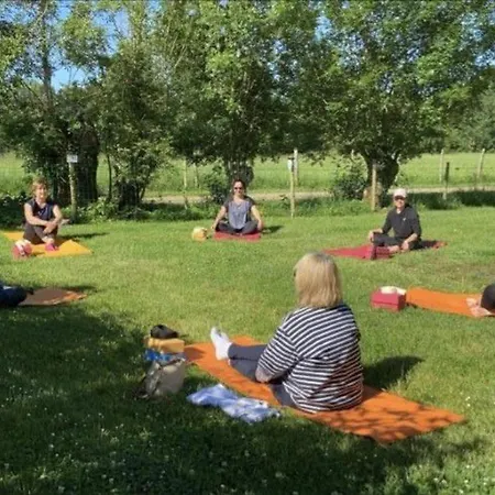 Accessible Avec Terrasse A - Api-1-52-596 キャンプ場 クロン