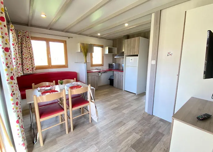 Camping Accessible Avec Terrasse A - Api-1-52-596