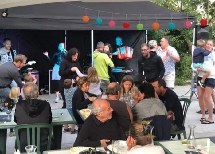 Accessible Avec Terrasse A - Api-1-52-596 Campingplatz *